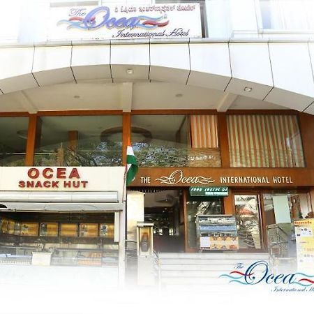 The Ocea International Hotel Bangalore Extérieur photo